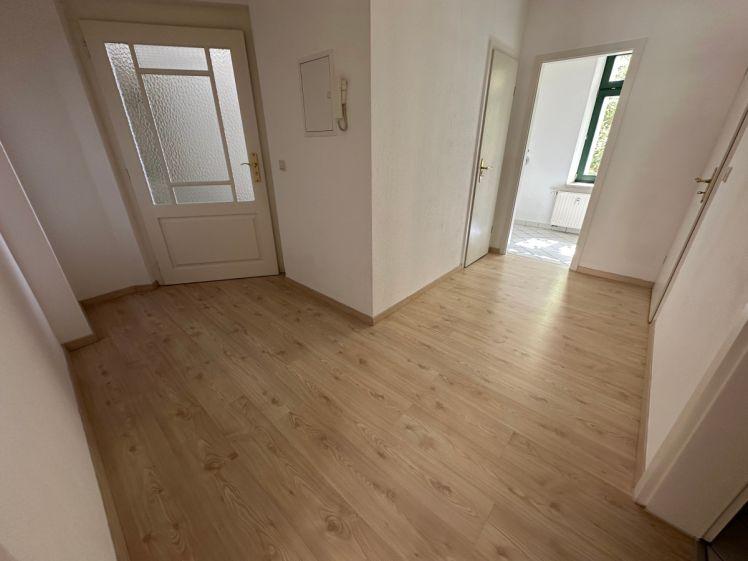 TOP Whg.. in Küchwaldnähe - 2. OG / Laminat / Bad mit Wanne - Foto 1