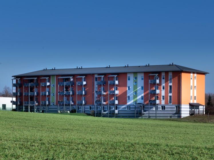 Schicke 3-Raum-Wohnung mit Einbauküche und großzügigem Grundriss - Photo 1