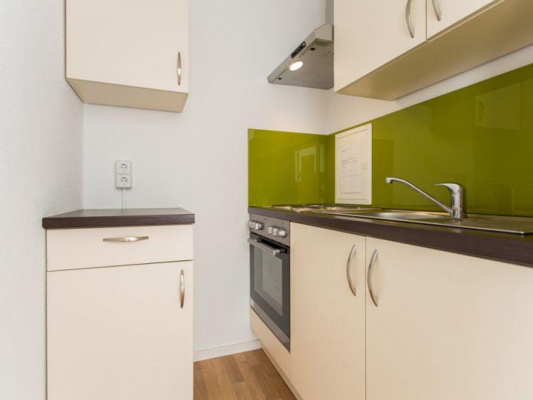 ++ Sofort bezugsfertig ++ 1-Raum Wohnung mit EBK und bodengleicher Dusche - Foto 1