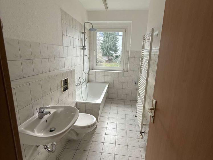 Wohnen am Stadtwald – helle 3-Raum-Wohnung mit viel Lebensqualität - Photo 1