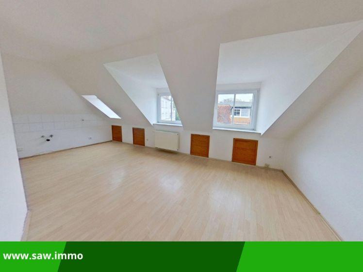 1-Raum Dachgeschosswohnung im Zentrum von Köthen - Foto 1