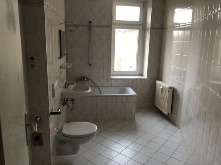 Gepflegte 3-Zimmer mit Laminat und Wannenbad in Uni- und Zentrumsnähe* - Foto 1