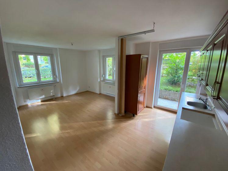 EBK !!! - Bad mit Fenster - ebenerdige Terrasse ! Frei ab sofort ! - Foto 1