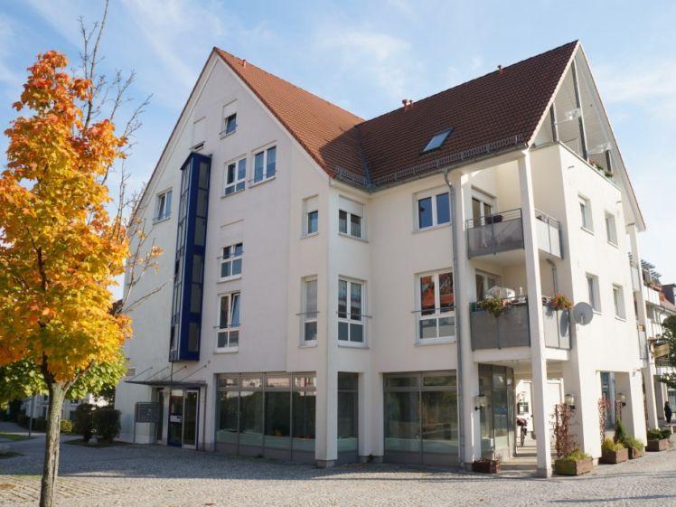 sofort verfügbar: 3-Raum-Wohnung mit Balkon und Tiefgaragenstellplatz - Foto 1