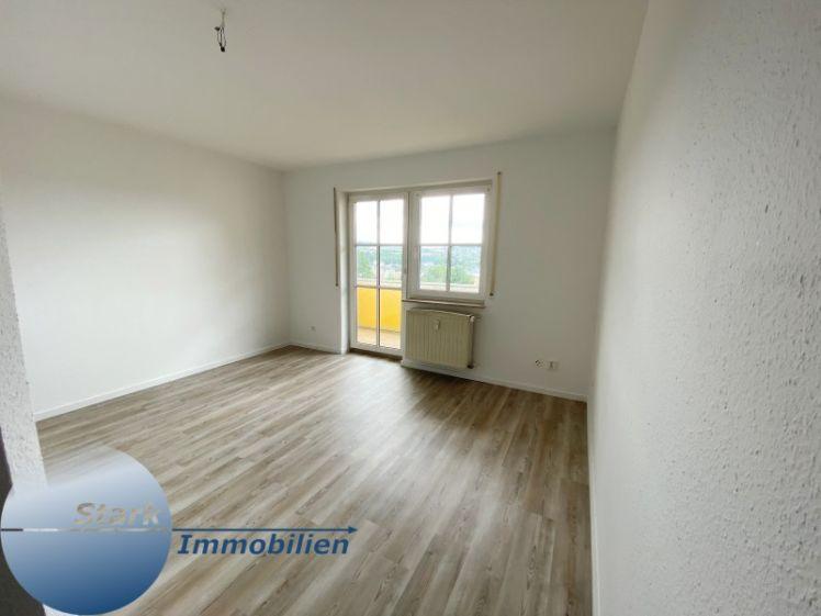 STARK! Neu sanierte 2 Raum Wohnung mit Balkon und Stellplatz zentrumsnah! - Photo 1