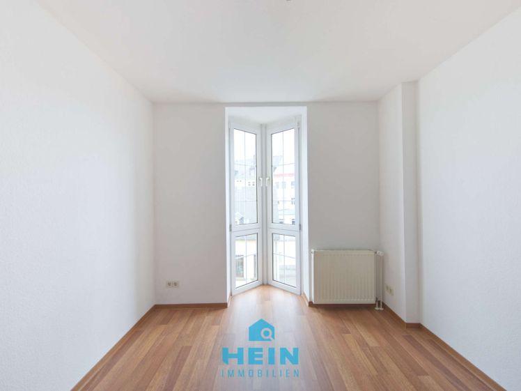 Helle, gut geschnittene Wohnung mit Balkon, Aufzug und angenehmer Wohnatmosphäre - Photo 1