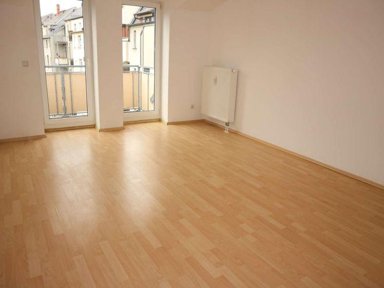 Frei ab 1.2.27 - DG-Whg. - Balkon am Wohnzi. - Laminat - Bad mit Dusche** - Photo 1