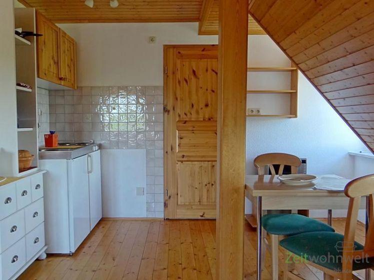 (EF0300_M) Weimar: Bad Berka, großes möbliertes Apartment mit Ausblick in einer Stadtrandvilla, WLAN inklusive - Photo 1