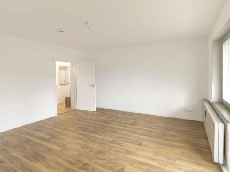 Drei WG-Zimmer zur Vermietung! Komplette Wohnung frei in ruhiger Lage - Foto 1