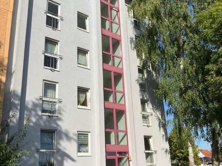 Frisch sanierte Erdgeschosswohnung mit Einbauküche - WBS benötigt! - Foto 1
