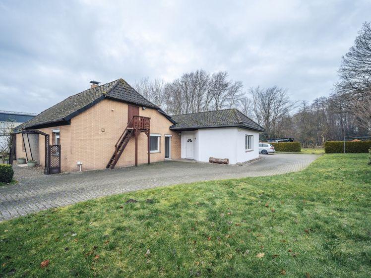 Gemütlicher Bungalow zu vermieten + zentrumsnah + großzügig + ruhig + familienfreundlich - Photo 1