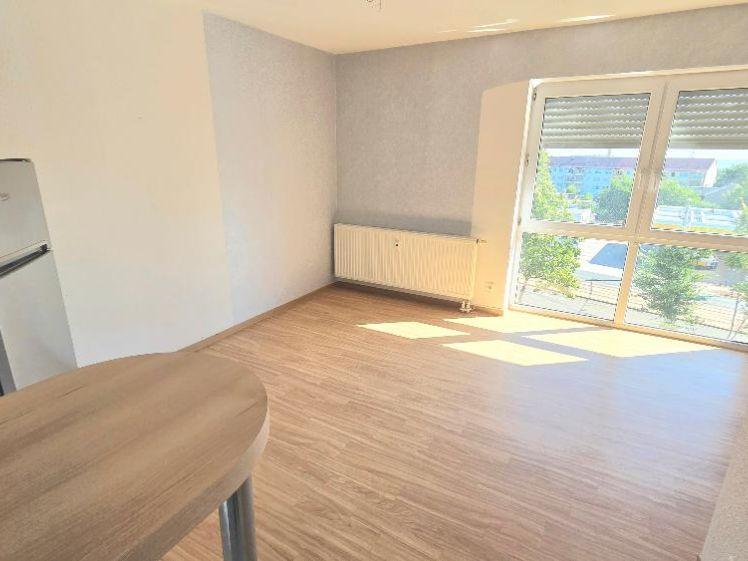 Niedliche 1-R. Whg. mit Lift, EBK und Außenjalousien (Stellplatz möglich) - Foto 1