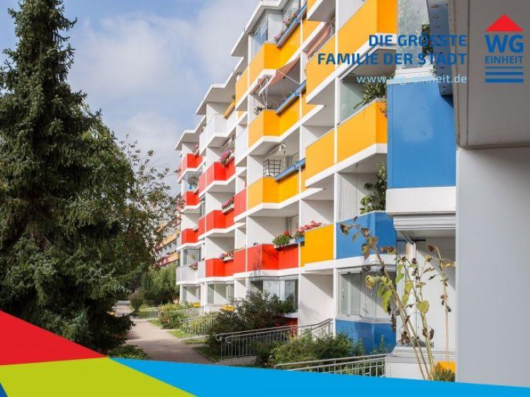 2 Zimmer, großer sonniger Balkon und Tageslichtküche - Foto 1