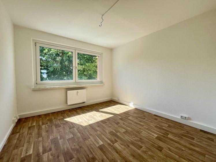 Ihr neues Zuhause am Stadtpark: Saniert, Balkon, Top-Lage für Familien - Photo 1