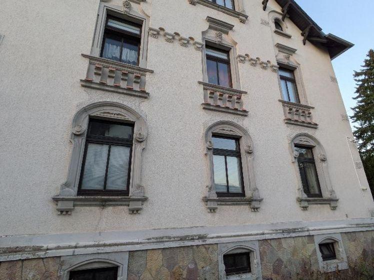 Außergewöhnliche Eltern-Kind-Wohnung im Dachgeschoss – 142 m² gesamt | Garten | Stellplatz | Rabenstein - Photo 1