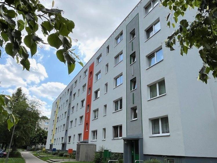 2-Raum Wohnung mit mietfreier Zeit oder mit Wunschgutschein ab 15.06.2026 - Photo 1