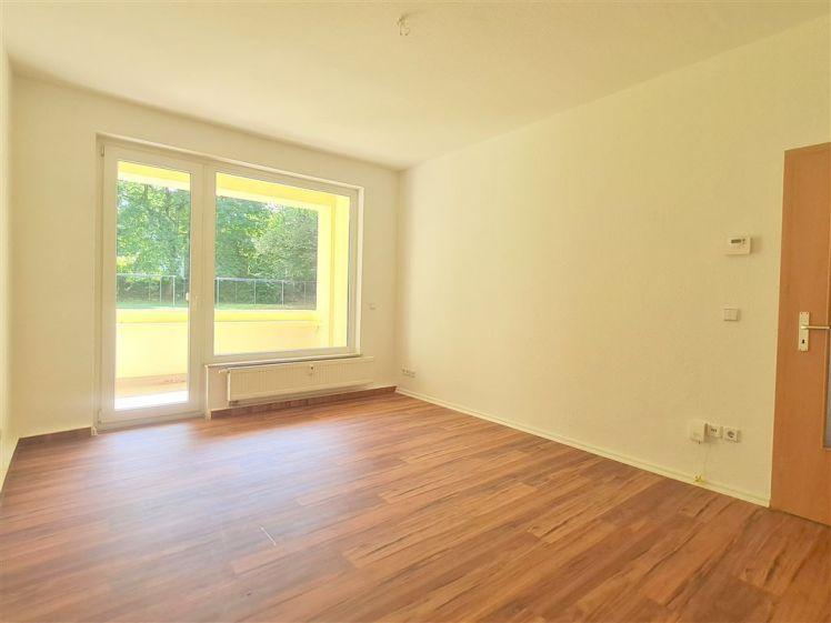 *Einziehen+Wohlfühlen* Loggia und Blick ins Grüne, Stellplatz, Keller+Boden - Foto 1