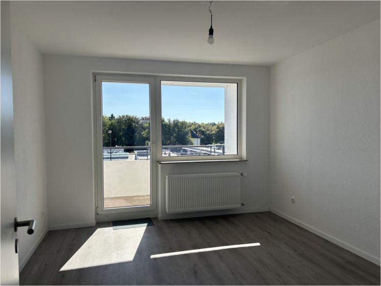 Charmante 3-Zimmer-Wohnung mit Balkon – Frisch renoviert und bezugsbereit - Photo 1