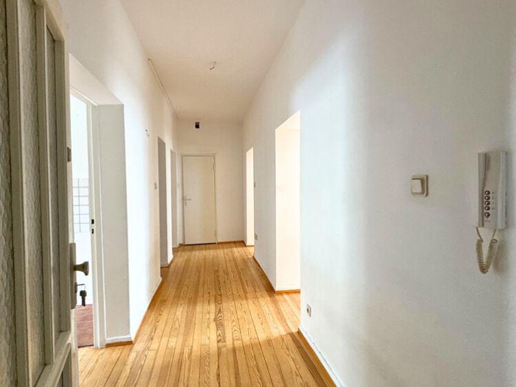 Großzügige 4-ZKB-Erdgeschosswohnung nahe des Saarbrücker Staden - Photo 1