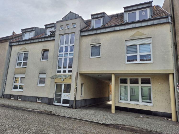 kleine 2- RWE für Alleinstehende im Seitentrakt eines Mehrfamilienhauses unweit vom Golßener Markt - Foto 1