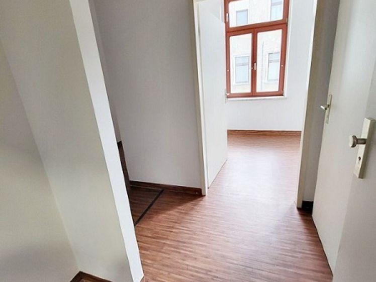 2-Raum-Wohnung mit Lift im Zentrum von RC - Foto 1