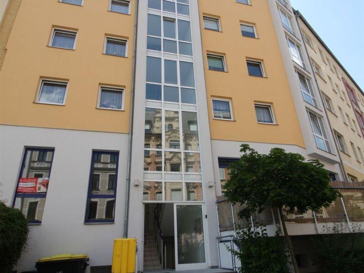 2 Raum-Wohnung mit Balkon, Aufzug und Fußbodenheizung - Photo 1