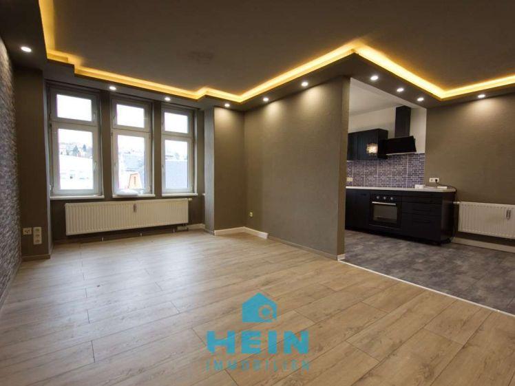 Wunderschöne 3-RW mit Balkon, EBK und Stellplatz in zentraler Lage! - Photo 1