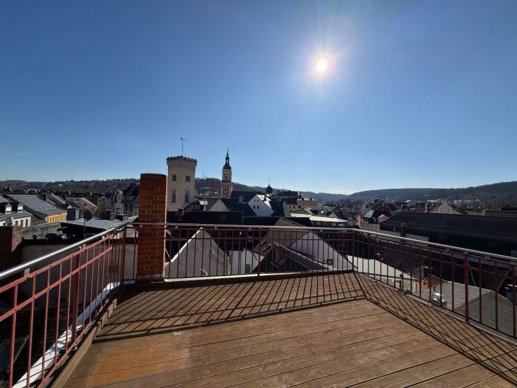 Helle, große 4-Raum-DG-Familien-Wohnung mit riesiger Terrasse direkt im Zentrum von Greiz - Foto 1