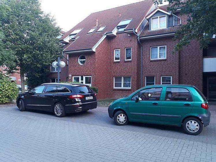 1. OG mit Balkon und Stellplatz: attraktive 3-Zimmer-Wohnung in Hermsdorf - Photo 1