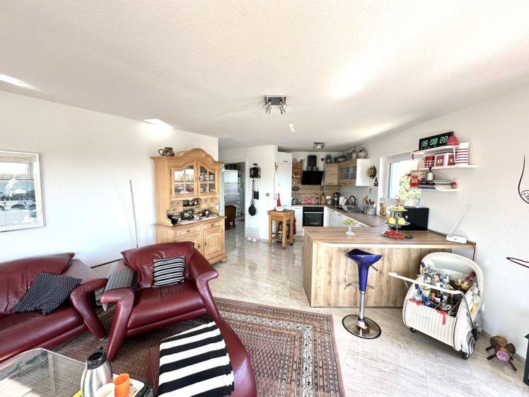 Penthouse mit Dachterrasse 4 Zimmer Wohnung in Hofheim, Luxusausstattung und 2xTG-Stellpätze! - Photo 1