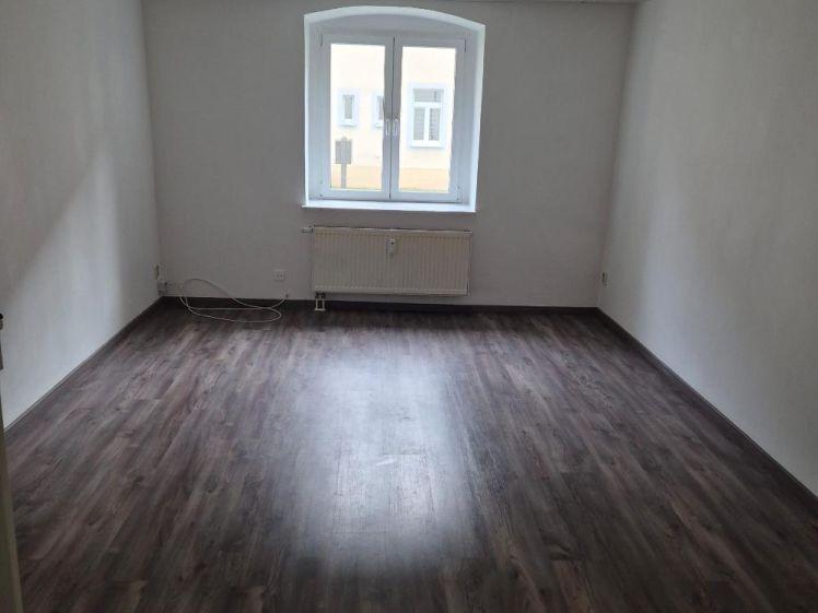 Helle 3-Raum-Wohnung im EG mit Stellplatz & Keller in naturnaher Lage - Foto 1