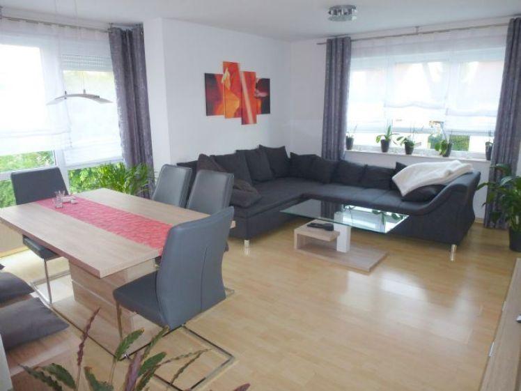 Gepflegte 3-Zimmer Wohnung m. großem Balkon! - Foto 1