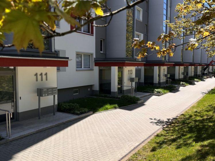 Erstbezug nach Modernisierung mit Aufzug - Photo 1
