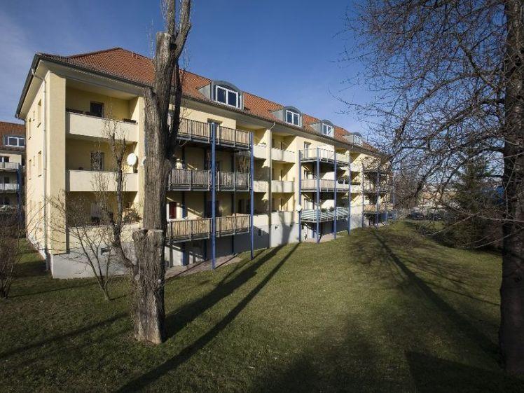 Geräumige 2-Raum-Wohnung mit hellem Wohnzimmer. - Foto 1