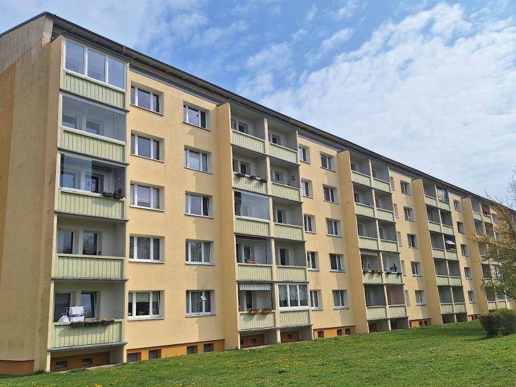 Gemütliche Wohnung mit hellen Räumen und Balkon - Photo 1
