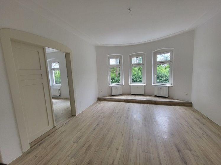 Günstige 5-Raum-Wohnung in Randlage zu vermieten - Photo 1