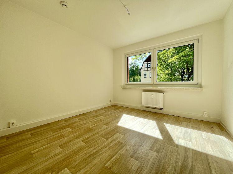 Zuhause im Grünen – Balkon & Park direkt vor der Tür - Photo 1