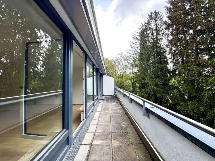 Großzügige 2-Zimmer-Dachgeschosswohnung in Solln - Photo 1