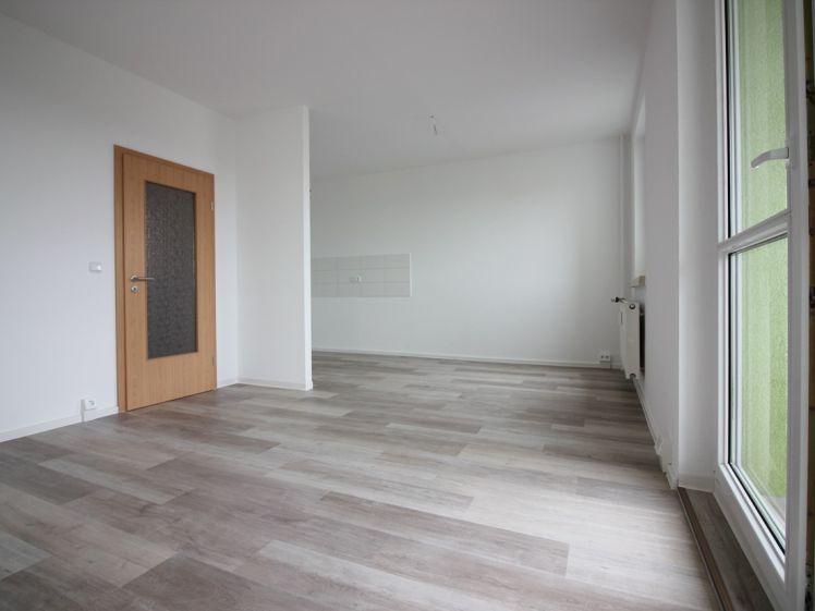 3-Raumwohnung mit Badewanne und Balkon - Photo 1