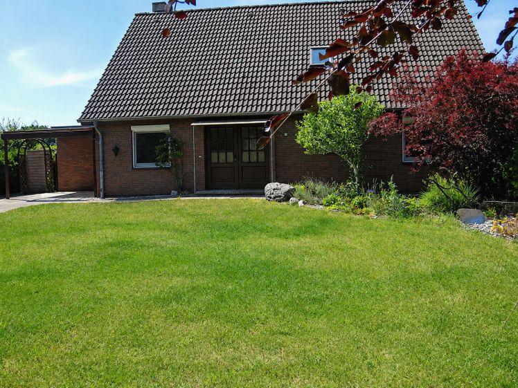 Gepflegtes Einfamilienhaus zur Miete in ruhiger Alleinlage - Foto 1