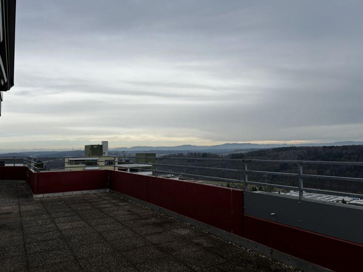 73207 Plochingen-Lettenäcker: 3-Zi-Wohnung im 6.OG. Große Terrasse. Tolle Fernsicht. 2 TG-Stellpl. - Foto 1