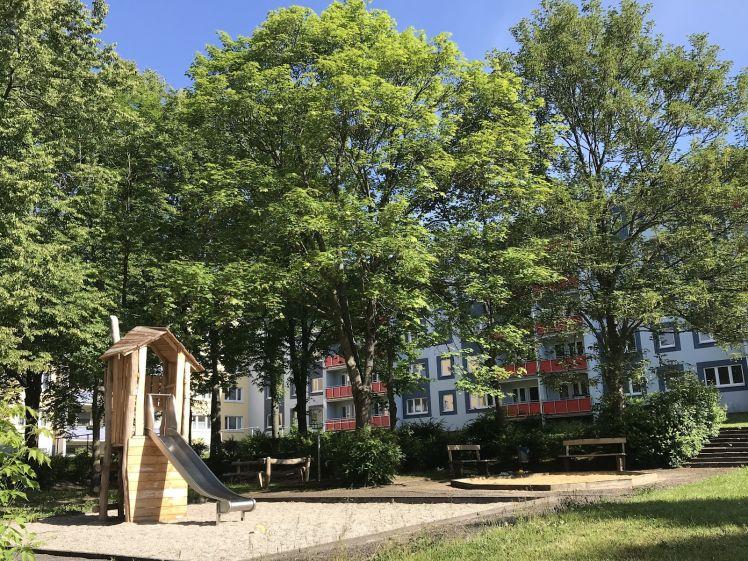 3-Raum-Familienwohnung sucht Sie ... SpielPLATZ im Innenhof - Foto 1