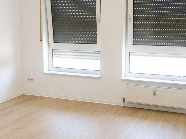 Schöne 1 Zimmer Wohnung, 23qm mit einer Pantryküche, im Zentrum von Ludwigshafen - Photo 1