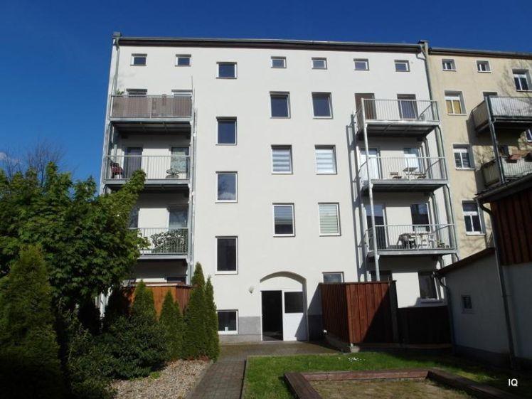 Ab sofort zu haben: 1-Zimmer-Wohnung mit Balkon (Westseite/zum Hof), sep. Küche, Laminat & Badewanne - Foto 1