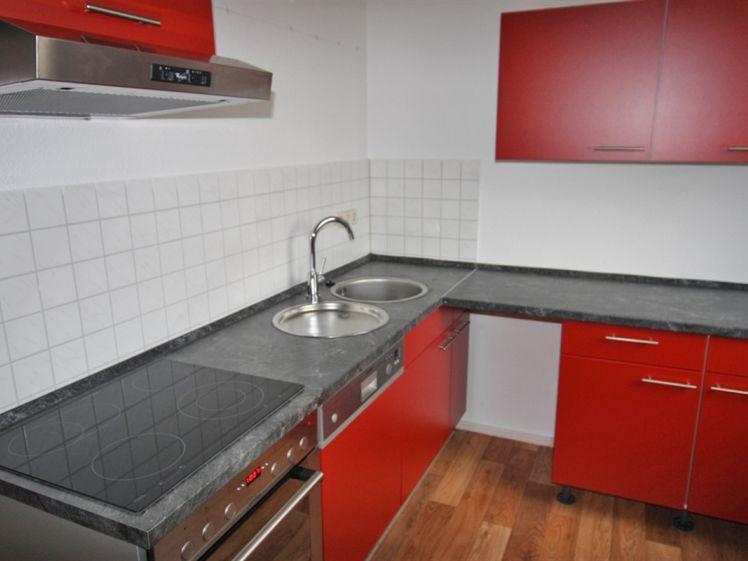 Schöne 2-Raum-Wohnung mit Einbauküche und Aufzug in gepflegtem Umfeld - Photo 1