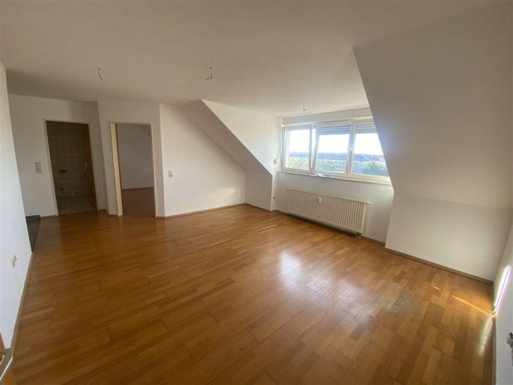 Schönefeld-Abtnaundorf * helle 2 Zi.-DG*Whg.* Wannenbad* Keller* TG anmietbar - Foto 1