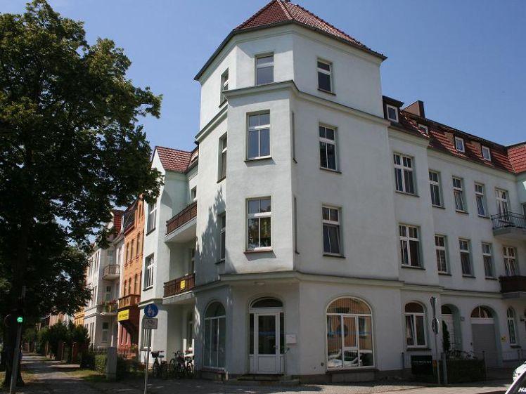Sehr geräumige 3 - Raumwohnung mit Balkon & Gäste-WC - Photo 1