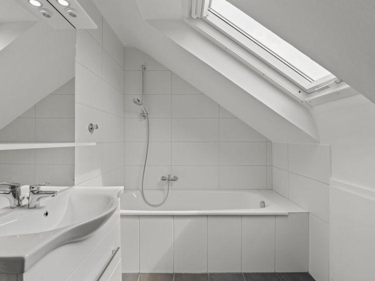 Student sucht Single Apartment mit guter ÖPNV Anbindung - Photo 1