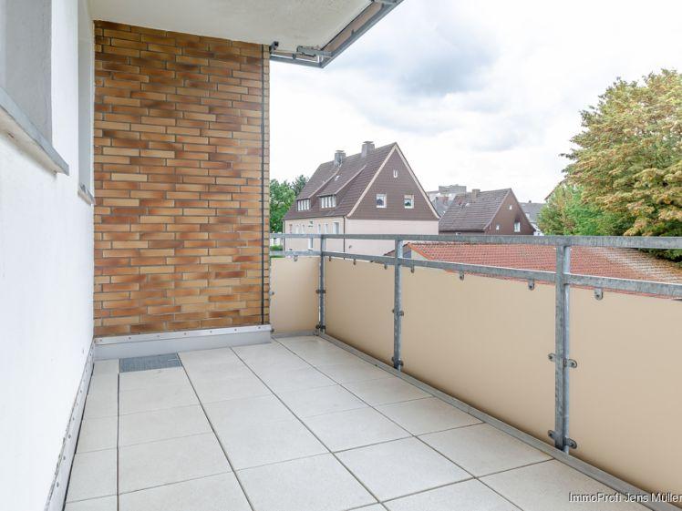 Apartment im Erdgeschoss mit Loggia in guter Lage - Photo 1