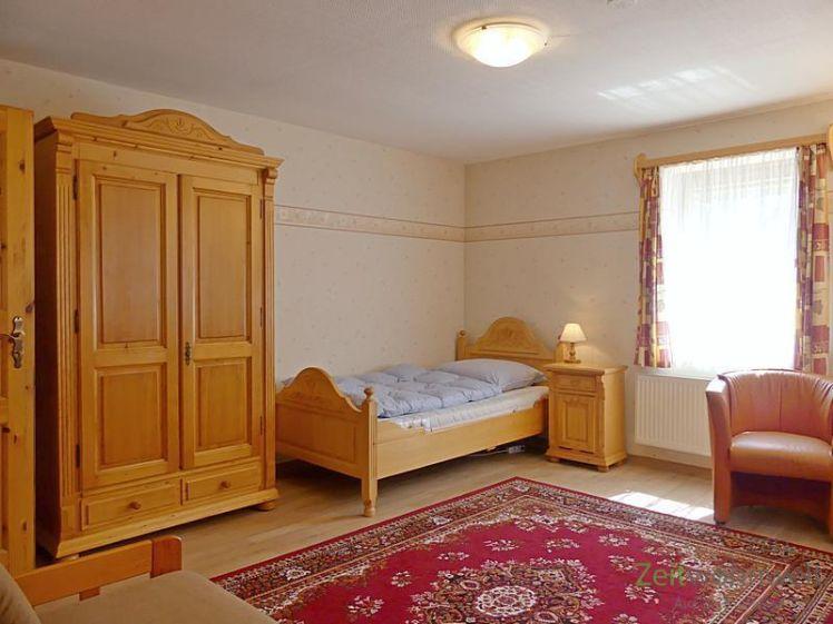 (EF0402_M) Dresden: Laubegast, kleines möbliertes Apartment mit WLAN, TV, Dusche und viel Nebengelass - Foto 1